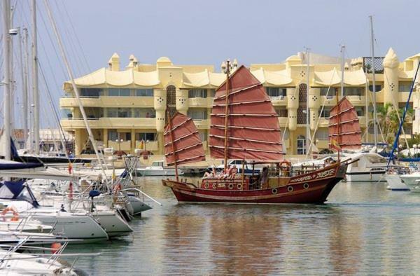 Magnificent Port-Beach 5* Luxury Residence Benalmádena Esterno foto